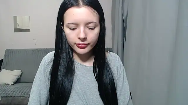 Snapshot of EvaXanny chatting on 09/30/25, 12:43 EvaXanny online show from 09/30/25, 12:43