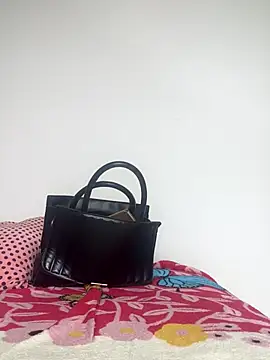 amandaaasilvaa online show from 11/19/25, 01:22