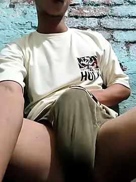 Snapshot of agra_playboy chatting on 10/11/25, 04:12 agra playboy online show from 10/11/25, 04:12