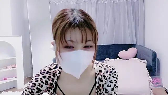 -Nyanko-chan- online show from 04/26/26, 01:31
