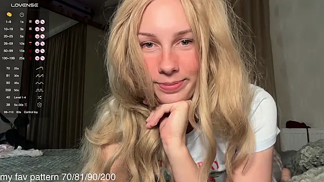 Snapshot of aetherlan chatting on 11/25/25, 02:06 aetherlan online show from 11/25/25, 02:06