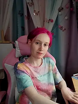 Fuzzy Unicorn online show from 10/04/25, 06:17