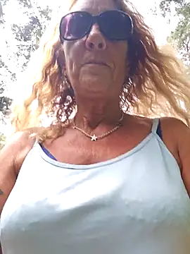HotWifeLyn68 online show from 06/17/26, 10:06