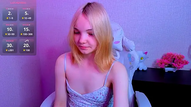 Snapshot of AnimeAlica18 chatting on 02/01/26, 03:49 AnimeAlica18 online show from 02/01/26, 03:49