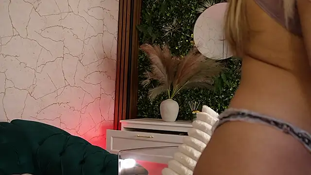 angel wow  online show from 01/15/26, 05:23