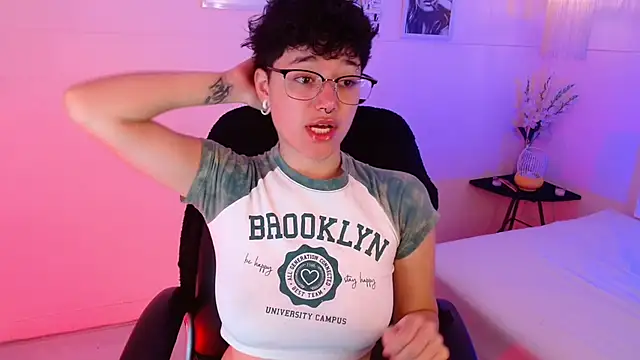 Snapshot of jeroharper chatting on 11/30/25, 03:16 jeroharper online show from 11/30/25, 03:16