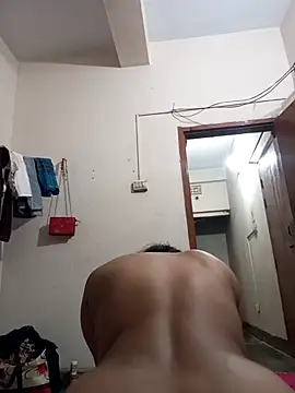 Snapshot of Hotty-couple063 chatting on 09/13/25, 07:13 Hotty-couple063 online show from 09/13/25, 07:13