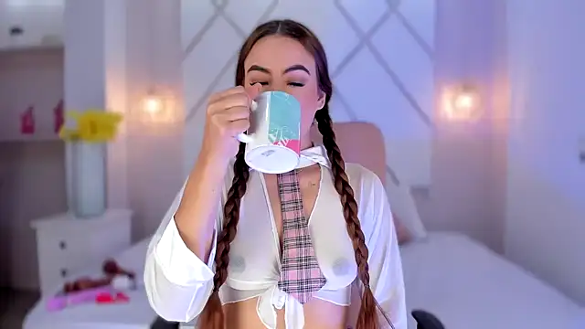 isabellashine online show from 12/04/25, 04:05