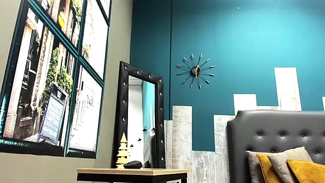 Ian1  online show from 11/25/25, 11:21