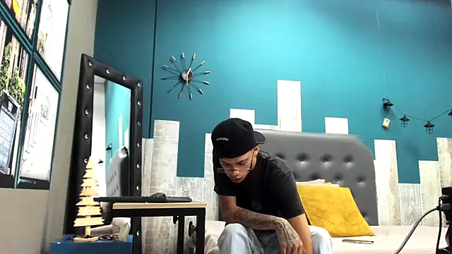 Ian1  online show from 11/27/25, 11:34