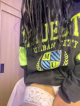 Lia  1 online show from 09/18/25, 03:25