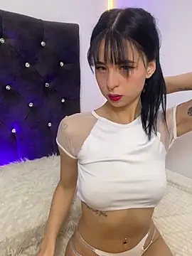 Lia  1 online show from 10/07/25, 12:35