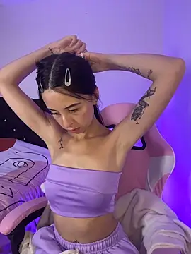 Snapshot of Lia__1 chatting on 02/25/26, 01:10 Lia 1 online show from 02/25/26, 01:10