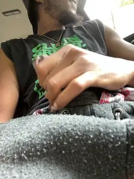 Snapshot of bigdklay chatting on 09/11/25, 09:15 bigdklay online show from 09/11/25, 09:15