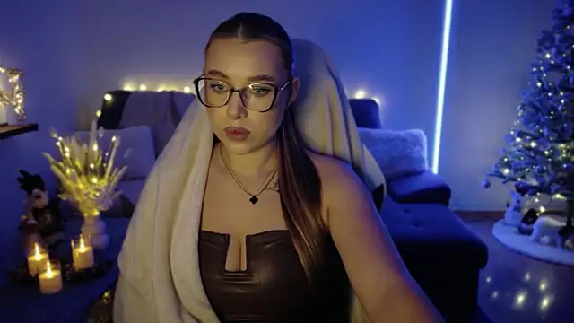 Emma candyyy online show from 11/24/25, 11:32