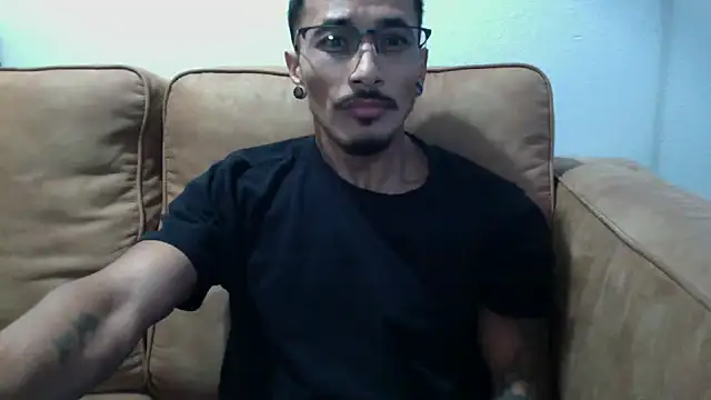 tanjir020 online show from 10/02/25, 04:03