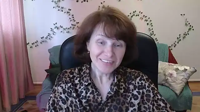 Lia Tito online show from 04/11/26, 07:35