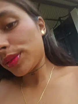 Lorena Mcfly online show from 05/08/26, 11:48