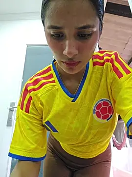 Lorena Mcfly online show from 06/18/26, 11:36