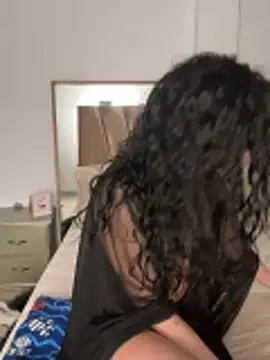 Snapshot of MonicaSalvatore chatting on 01/17/26, 03:44 MonicaSalvatore online show from 01/17/26, 03:44