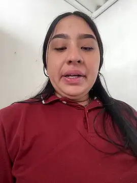 Snapshot of BELLAALEJA chatting on 06/16/26, 07:27 BELLAALEJA online show from 06/16/26, 07:27