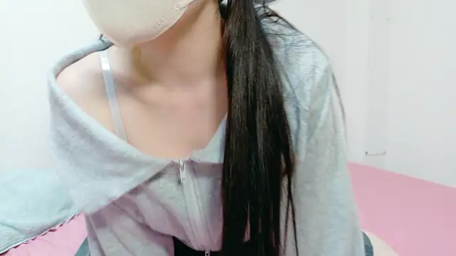 Snapshot of Hina-ooo chatting on 02/15/26, 01:57 Hina-ooo online show from 02/15/26, 01:57