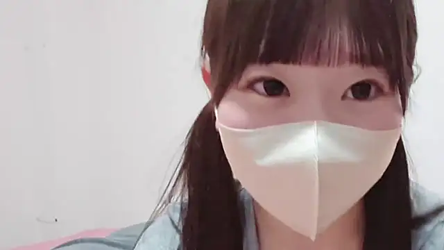 Snapshot of Hina-ooo chatting on 04/12/26, 02:33 Hina-ooo online show from 04/12/26, 02:33