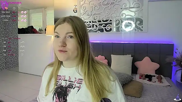 AshleyJoness online show from 11/18/25, 05:45