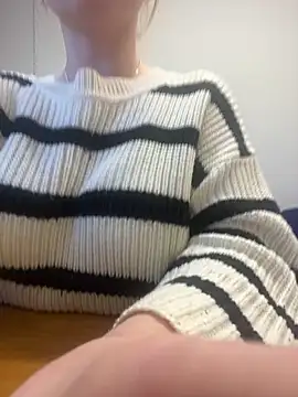 Snapshot of hazel_wood21 chatting on 03/06/26, 12:56 hazel wood21 online show from 03/06/26, 12:56