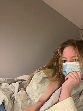 Snapshot of hazel_wood21 chatting on 03/08/26, 08:01 hazel wood21 online show from 03/08/26, 08:01