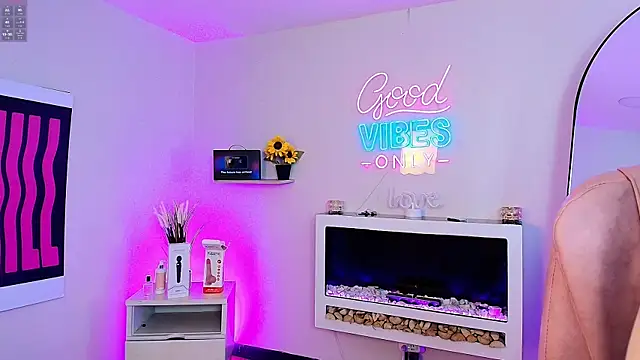 Alice Vixen online show from 05/22/26, 12:11