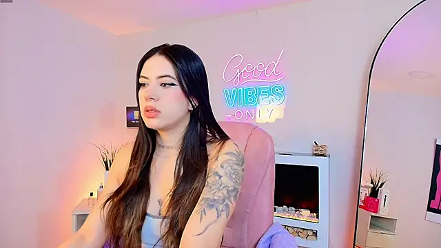 Alice Vixen online show from 06/04/26, 12:11