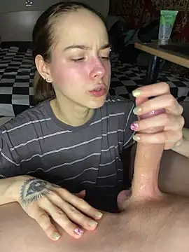 Snapshot of Flare0n chatting on 03/10/26, 12:54 Flare0n online show from 03/10/26, 12:54