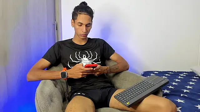 Snapshot of CamiiloRivera chatting on 10/04/25, 06:33 CamiiloRivera online show from 10/04/25, 06:33