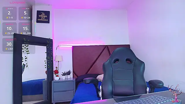 Lucass love online show from 10/25/25, 04:46