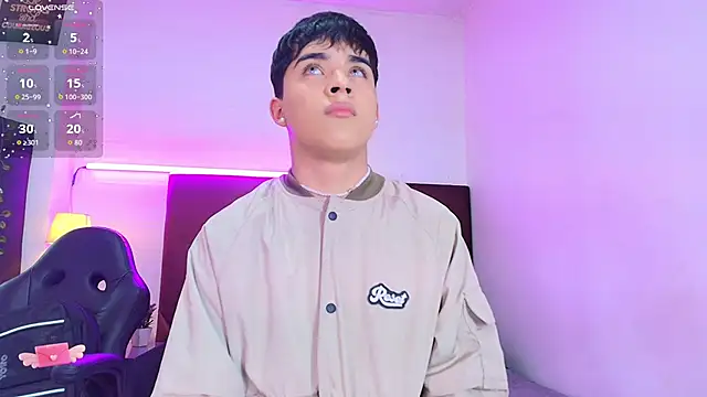 Lucass love online show from 11/19/25, 04:18