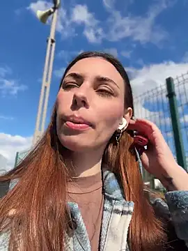 Amelie Crosby online show from 06/14/26, 01:35