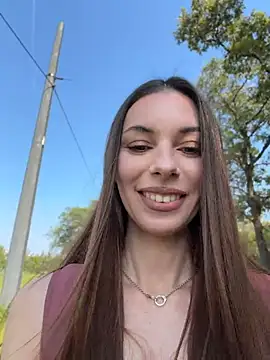 Snapshot of Amelie_Crosby chatting on 07/27/26, 01:29 Amelie Crosby online show from 07/27/26, 01:29