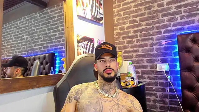 VinzenzRizzo online show from 11/23/25, 06:02