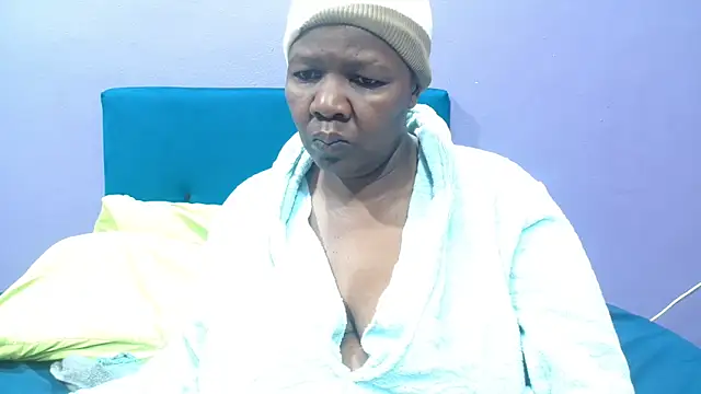 Snapshot of NaughtyChubbyZoe chatting on 10/05/25, 05:28 NaughtyChubbyZoe online show from 10/05/25, 05:28