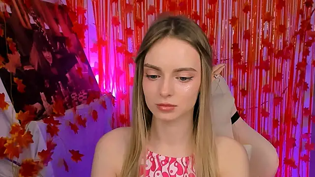 Snapshot of JuliaBrewwer chatting on 10/30/25, 12:39 JuliaBrewwer online show from 10/30/25, 12:39