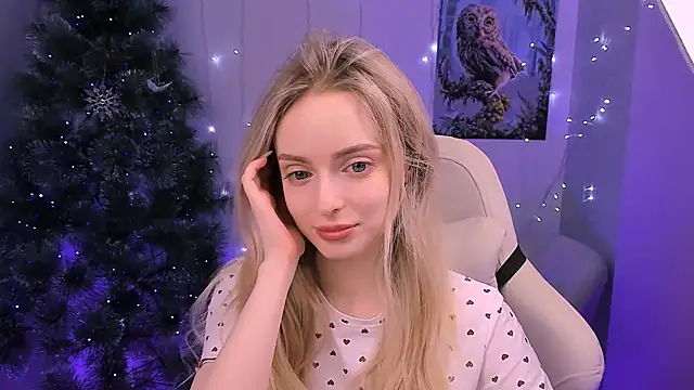 Snapshot of JuliaBrewwer chatting on 01/14/26, 05:18 JuliaBrewwer online show from 01/14/26, 05:18