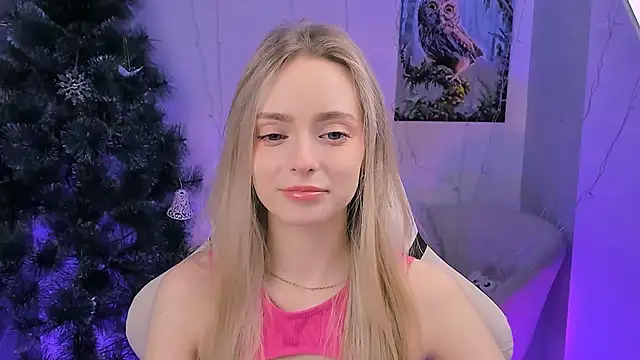 Snapshot of JuliaBrewwer chatting on 02/10/26, 02:54 JuliaBrewwer online show from 02/10/26, 02:54