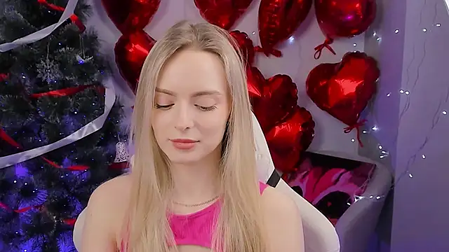 Snapshot of JuliaBrewwer chatting on 02/16/26, 02:57 JuliaBrewwer online show from 02/16/26, 02:57