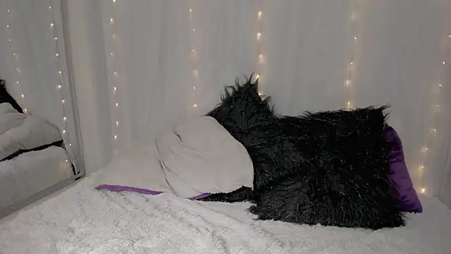 Snapshot of douglaszaens chatting on 04/03/26, 02:53 douglaszaens online show from 04/03/26, 02:53