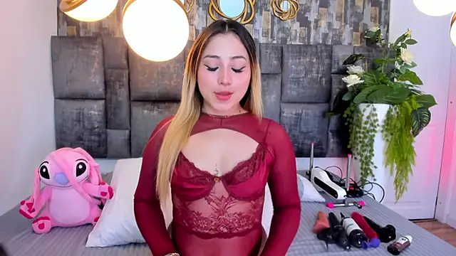 PatyLawrence online show from 10/28/25, 04:05