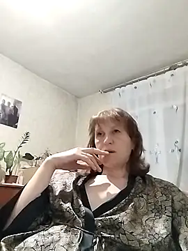 Flower2931 online show from 04/04/26, 06:27