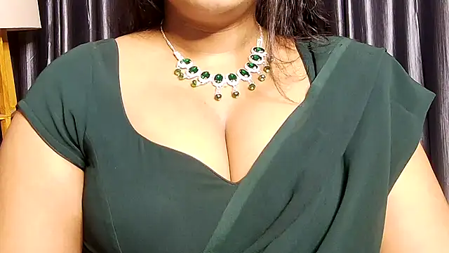 Webrowncouple online show from 11/12/25, 04:18