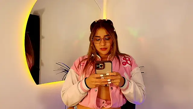 Sophie Janner online show from 01/31/26, 08:18