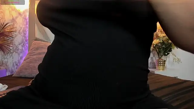 Aisha poweer online show from 09/28/25, 03:01